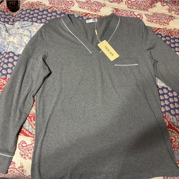 Lounge Set - Picture 2 of 3